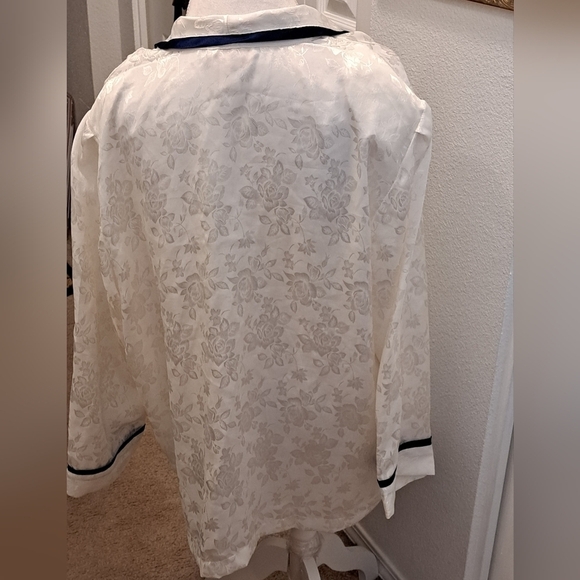 Vintage Inner Most Double Breasted Rose Embossed Night Shirt   Size XL - Picture 7 of 8